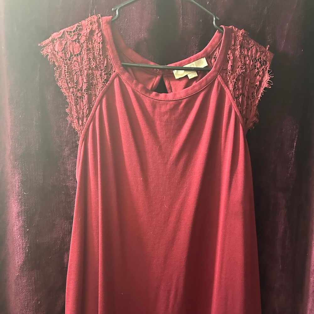 Women’s Loft Plus Size 16/18 Top with Lace Sleeves